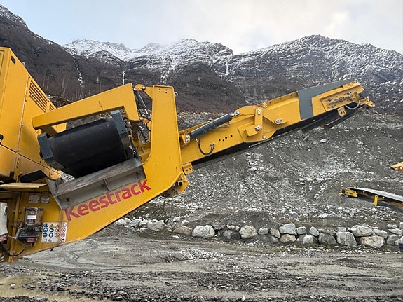 Keestrack B4e hybrid - 1 eier - Sidebånd - Matekasse - Ny kjeft - Magnet - Leveringsklar 11 of 30