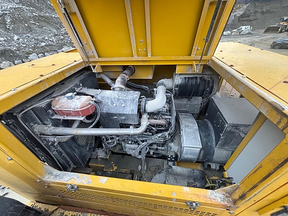 Keestrack B4e hybrid - 1 eier - Sidebånd - Matekasse - Ny kjeft - Magnet - Leveringsklar 16 of 30
