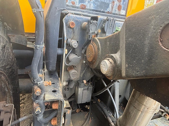 JCB Fastrack - lav timestand - 4x4 - brøyterigget - lametal skjær - tokvam snøfres - 4 doble uttak 14 of 30