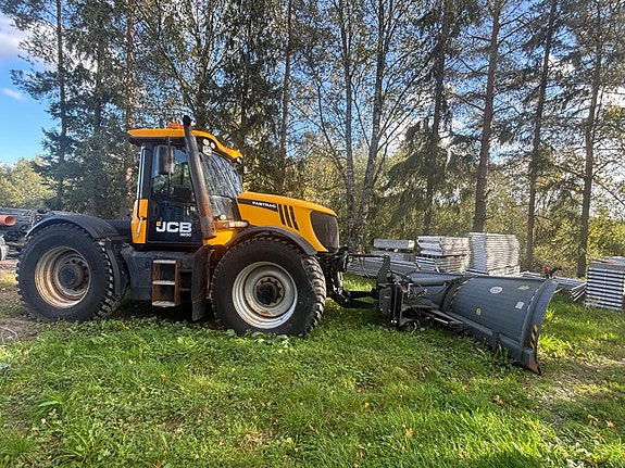 JCB Fastrack - lav timestand - 4x4 - brøyterigget - lametal skjær - tokvam snøfres - 4 doble uttak 10 of 30