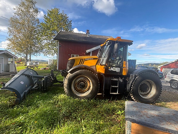 JCB Fastrack - lav timestand - 4x4 - brøyterigget - lametal skjær - tokvam snøfres - 4 doble uttak 5 of 30