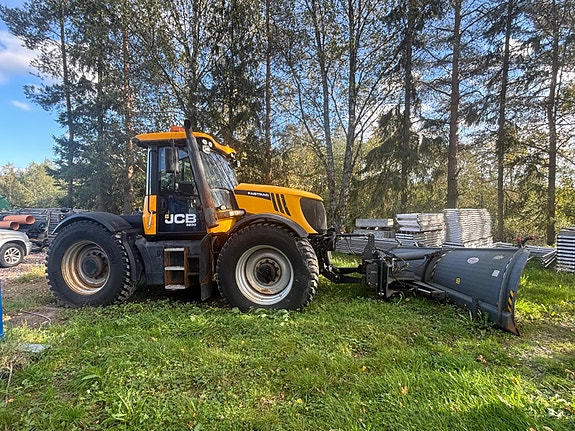JCB Fastrack - lav timestand - 4x4 - brøyterigget - lametal skjær - tokvam snøfres - 4 doble uttak 6 of 30