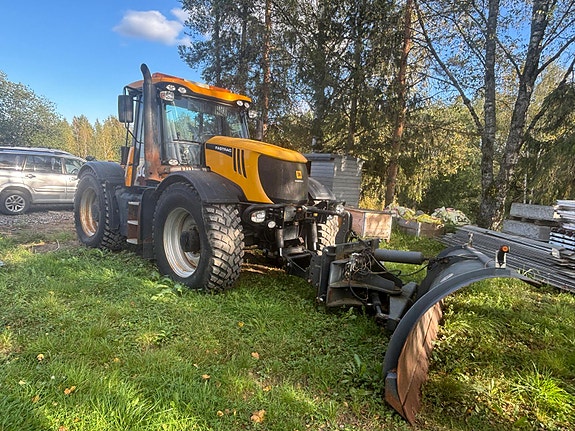 JCB Fastrack - lav timestand - 4x4 - brøyterigget - lametal skjær - tokvam snøfres - 4 doble uttak 2 of 30