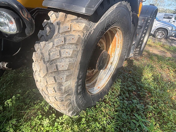 JCB Fastrack - lav timestand - 4x4 - brøyterigget - lametal skjær - tokvam snøfres - 4 doble uttak 25 of 30