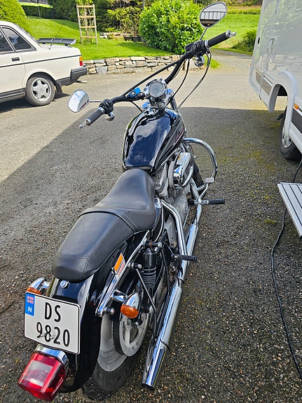 Harley-Davidson XLC SPORTSTER 883 CUSTOM A2 4 of 17