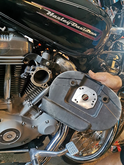 Harley-Davidson XLC SPORTSTER 883 CUSTOM A2 14 of 17