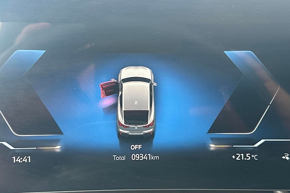 BMW iX2 13 of 30