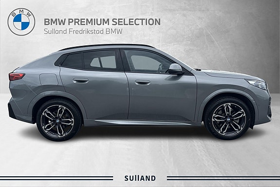 BMW iX2 6 of 30