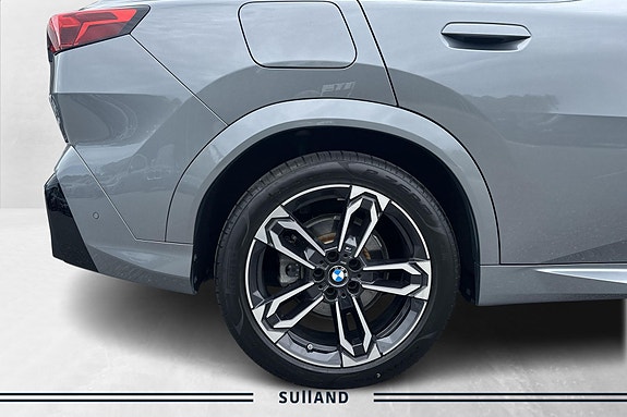 BMW iX2 23 of 30