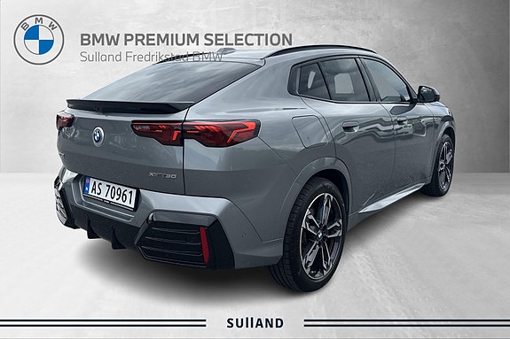 BMW iX2 5 of 30