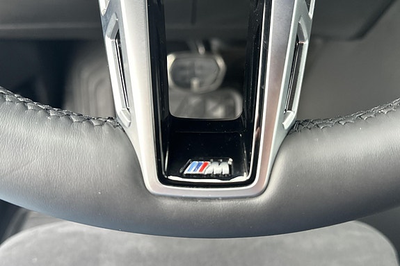BMW iX2 29 of 30