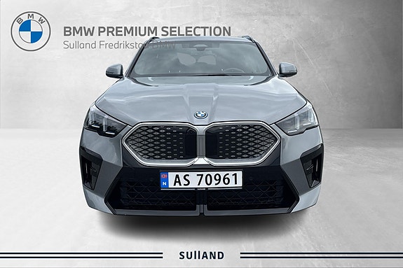 BMW iX2 8 of 30