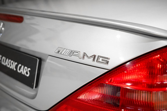 Mercedes-Benz SL500 28 of 30