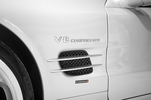 Mercedes-Benz SL500 23 of 30