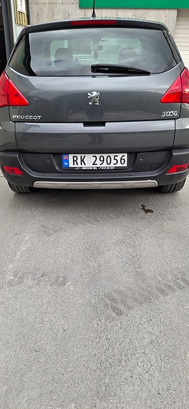 Peugeot 3008 2 of 5