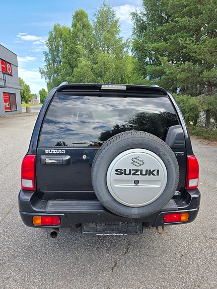 Suzuki XL7 5 of 5