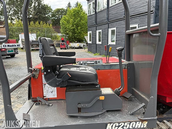 Kubota KC250HR 12 of 24