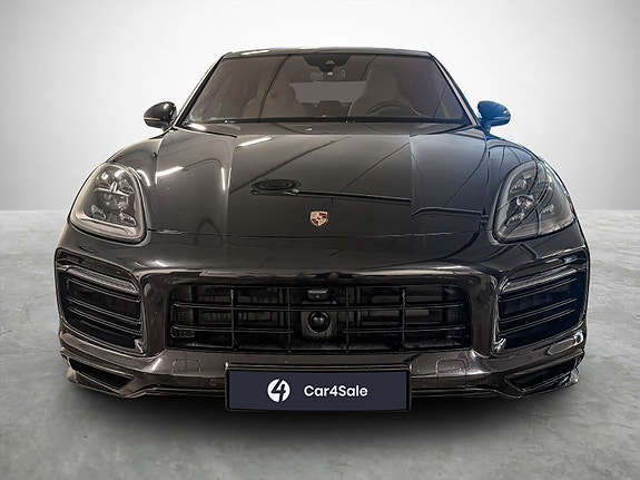 Porsche Cayenne 8 of 30