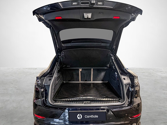 Porsche Cayenne 30 of 30
