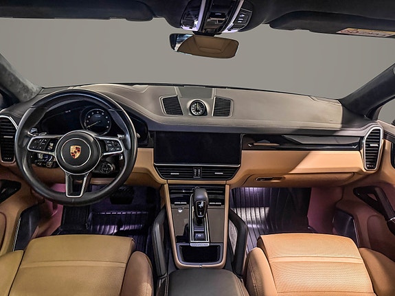 Porsche Cayenne 14 of 30