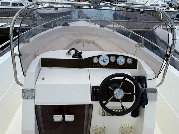 Oceanmaster 605 8 of 15