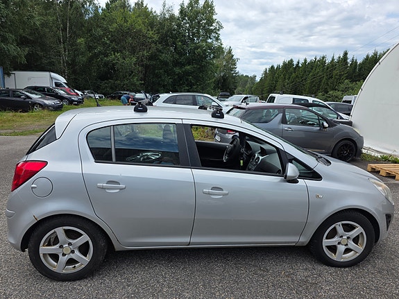 Opel Corsa 7 of 13