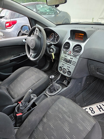 Opel Corsa 10 of 13
