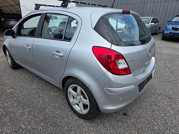 Opel Corsa 4 of 5