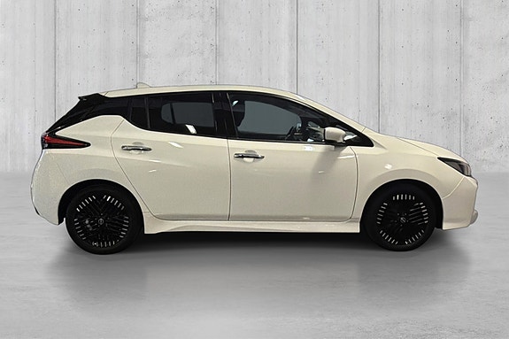 Nissan Leaf 8 of 21