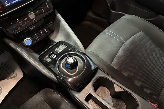 Nissan Leaf 18 of 21