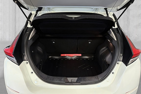 Nissan Leaf 9 of 21