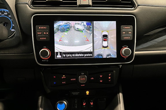 Nissan Leaf 16 of 21