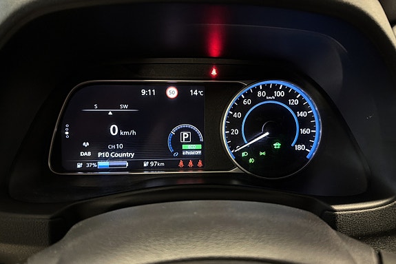 Nissan Leaf 17 of 21