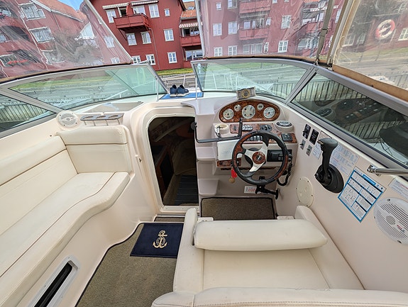 Flott og velholdt Rinker Fiesta vee 5 of 5