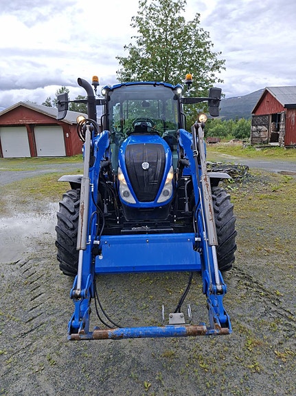 New Holland T5.120 4 of 5