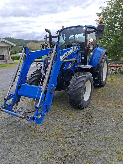 New Holland T5.120 2 of 5