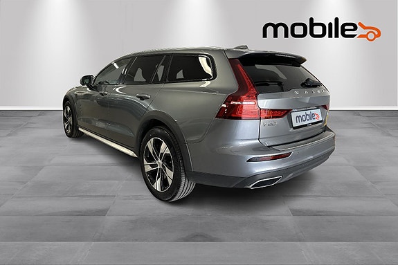 Volvo V60 Cross Country 21 of 24