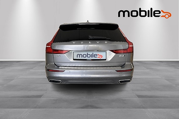 Volvo V60 Cross Country 4 of 24