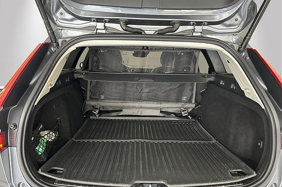 Volvo V60 Cross Country 5 of 24