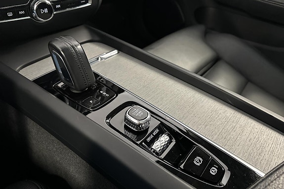 Volvo V60 Cross Country 14 of 24