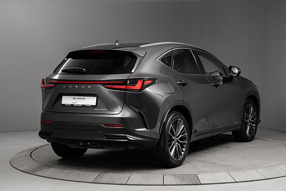 Lexus NX450h 4 of 30