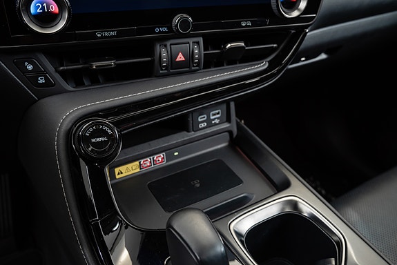Lexus NX450h 14 of 30