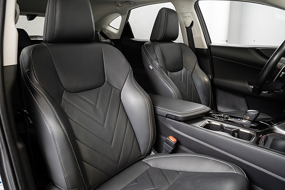 Lexus NX450h 28 of 30