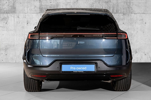Polestar 3 4 of 5