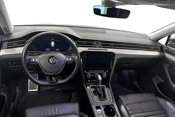 Volkswagen Passat Alltrack 6 of 24
