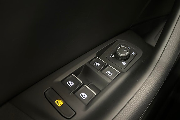 Volkswagen Passat Alltrack 17 of 24