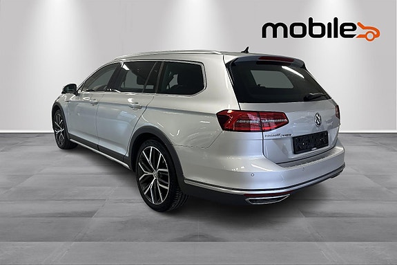 Volkswagen Passat Alltrack 21 of 24