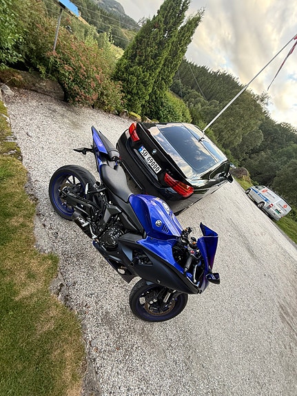 Yamaha R7 6 of 6