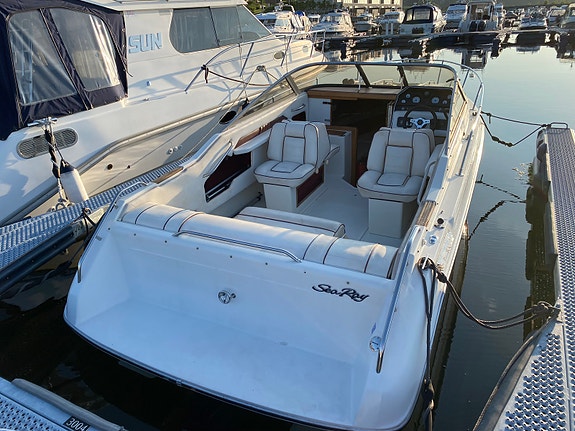 Sea Ray 23 ombygd for LS-motor 11 of 25
