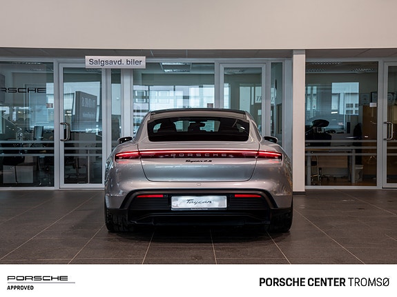 Porsche Taycan 11 of 30
